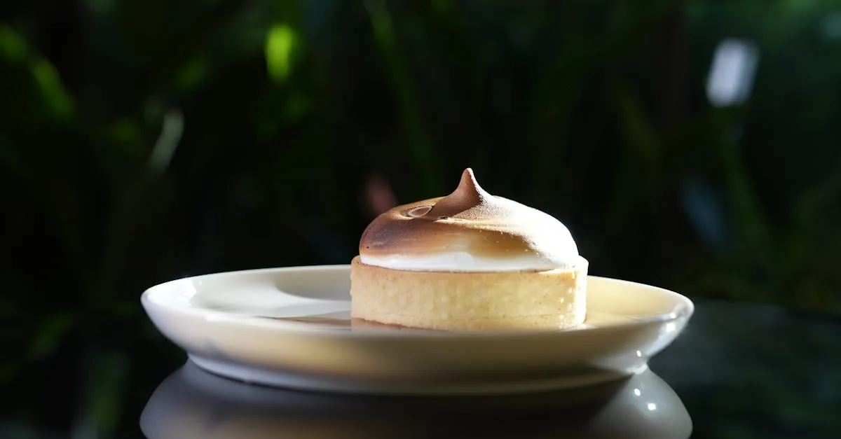 découvrez notre délicieuse tarte au citron meringuée, un dessert classique alliant une pâte croustillante, une garniture acidulée au citron et une meringue légère et dorée.