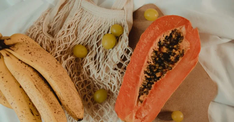 découvrez une liste complète de fruits commençant par la lettre b, incluant leurs caractéristiques, bienfaits et utilisations culinaires.