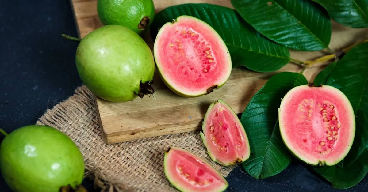 découvrez une liste de fruits délicieux dont le nom commence par la lettre g, parfaits pour une alimentation saine et variée.